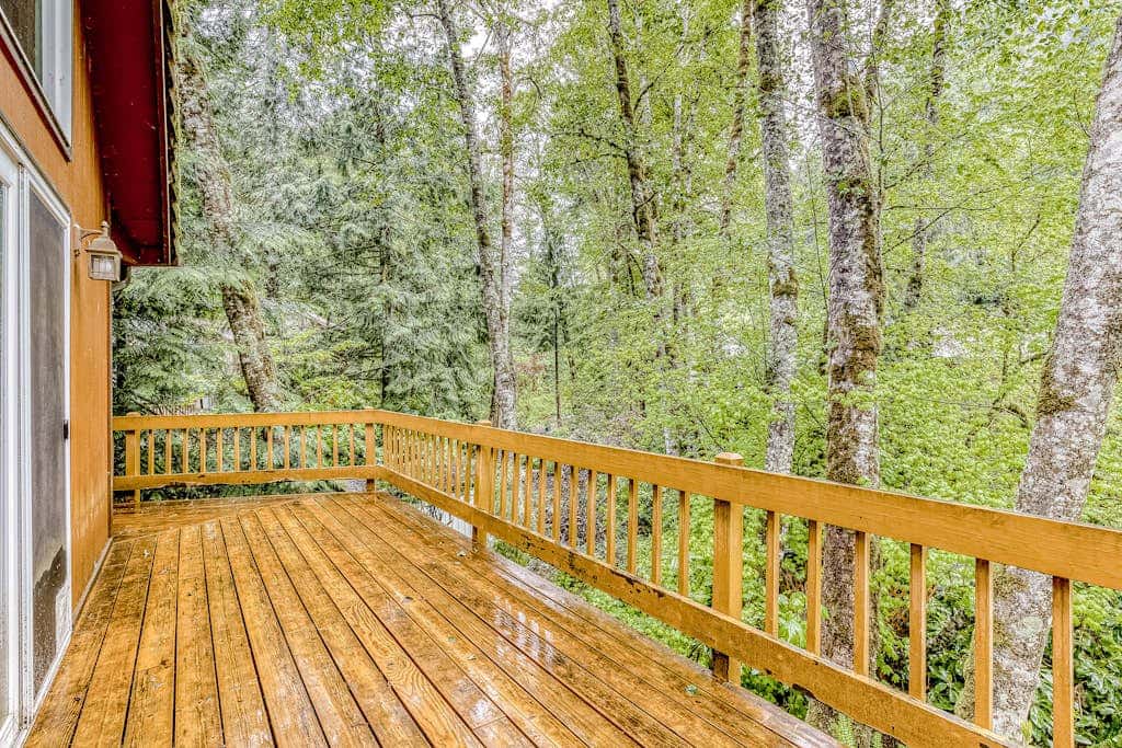 Expansive Wooded Home with a Brook, Firepit, Private Hot Tub and Shared Pool