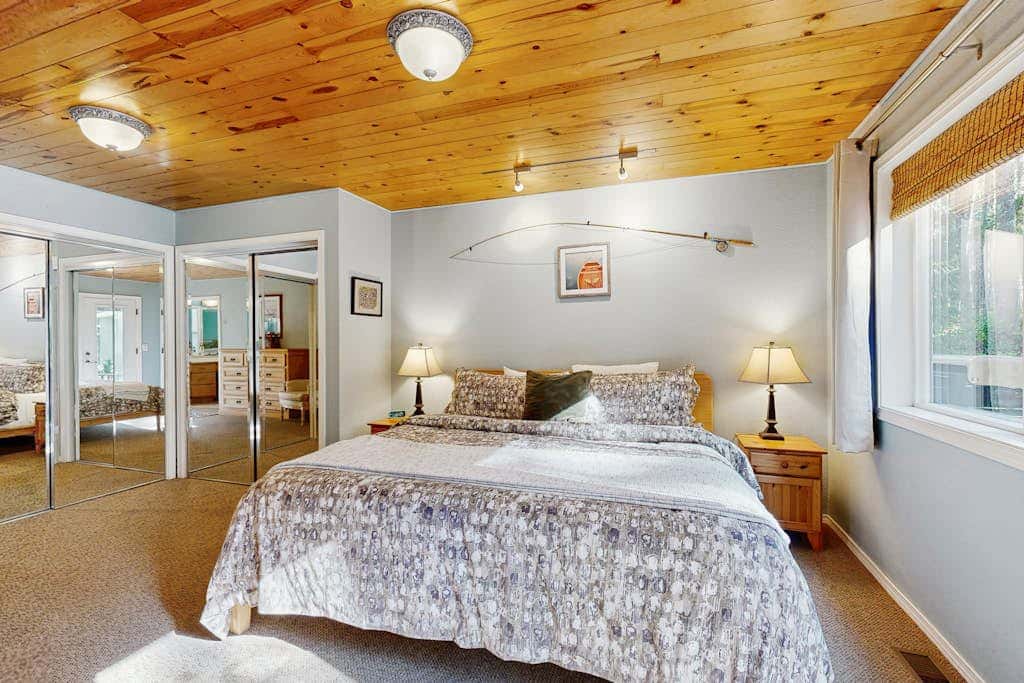 Dog-friendly, A-frame cabin with private hot tub - tranquil setting near skiing