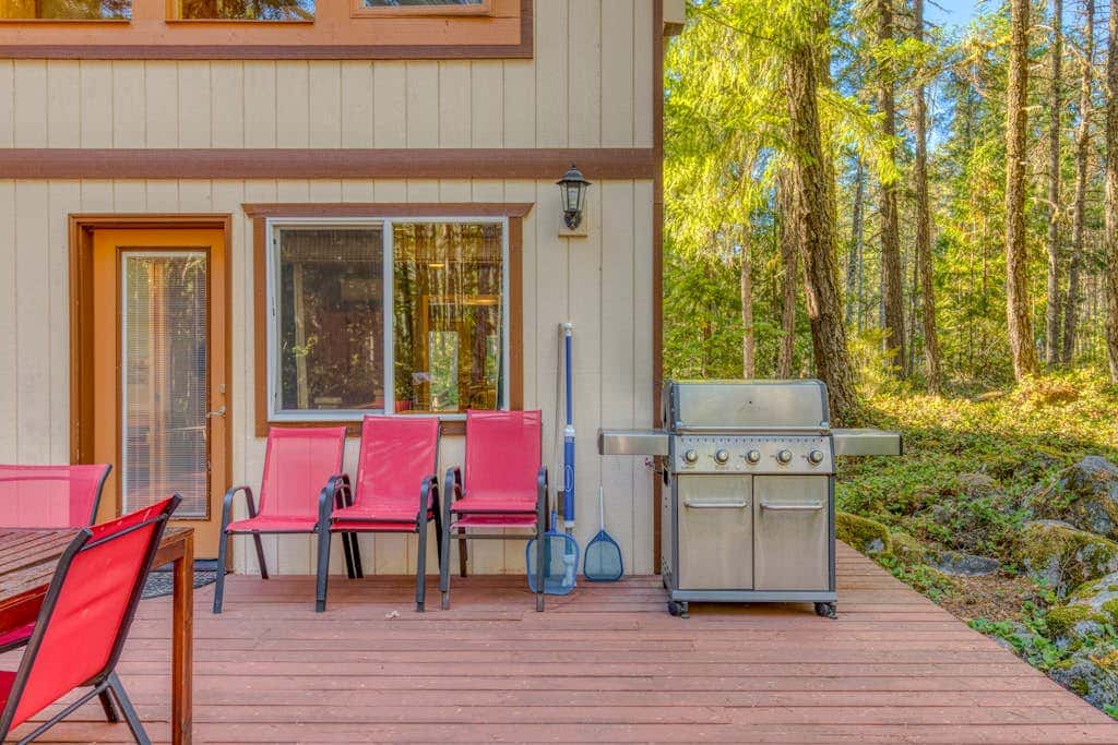 Dog-friendly, A-frame cabin with private hot tub - tranquil setting near skiing
