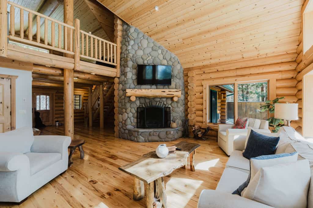 Pony Express Lodge