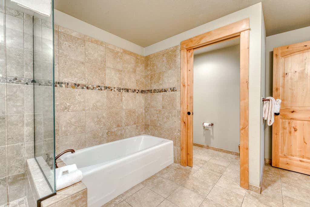 Luxury Govt Camp condo with fireplace, updated amenities, & shared pool & hot tub