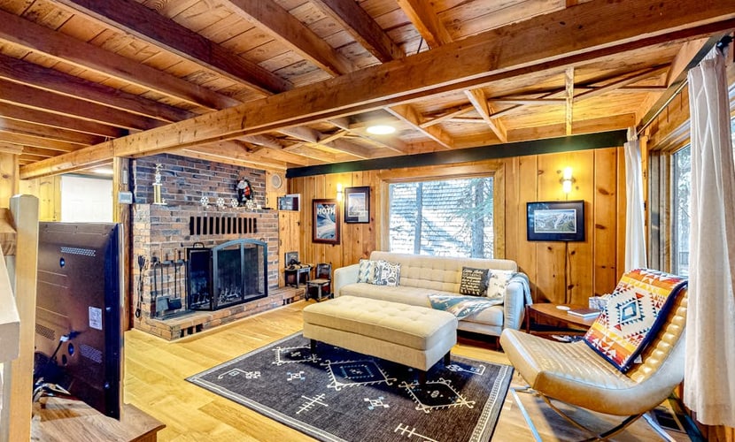 The Cozy Govy Cabin