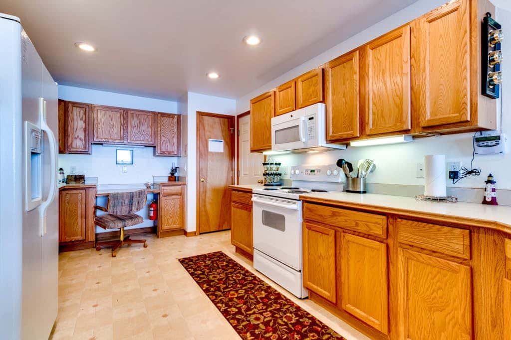 Dog-Friendly, Coastal Escape with Private Hot Tub, WiFi, & Deck - Blocks to Park
