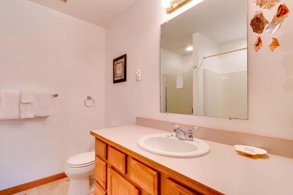 Dog-Friendly, Coastal Escape with Private Hot Tub, WiFi, & Deck - Blocks to Park