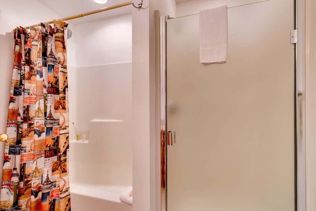 Dog-Friendly, Coastal Escape with Private Hot Tub, WiFi, & Deck - Blocks to Park