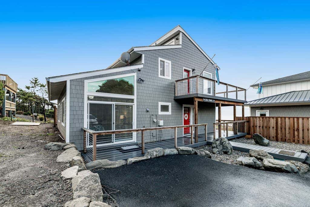 Oceanfront home with hot tub, private beach access & ocean views - dog-friendly