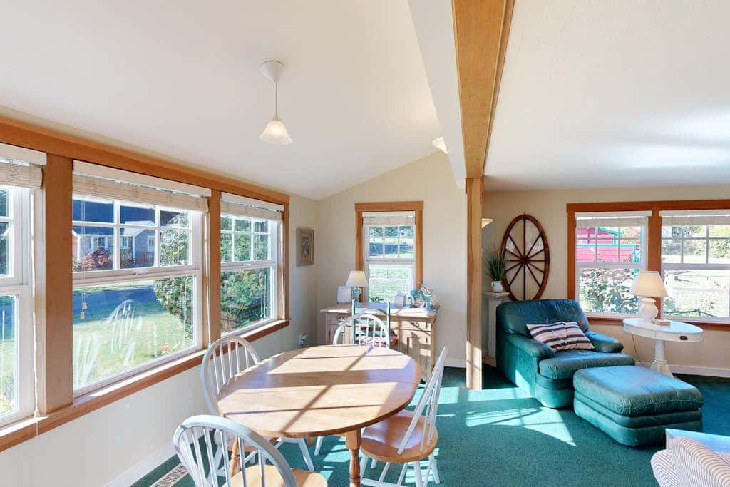 Beautiful, dog-friendly cottage with large yard - just a few blocks to the beach