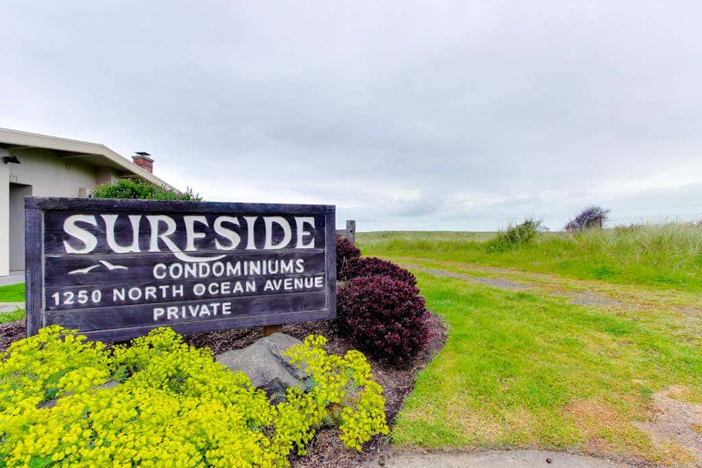 Oceanfront getaway close to Gearhart Golf Links , no pets