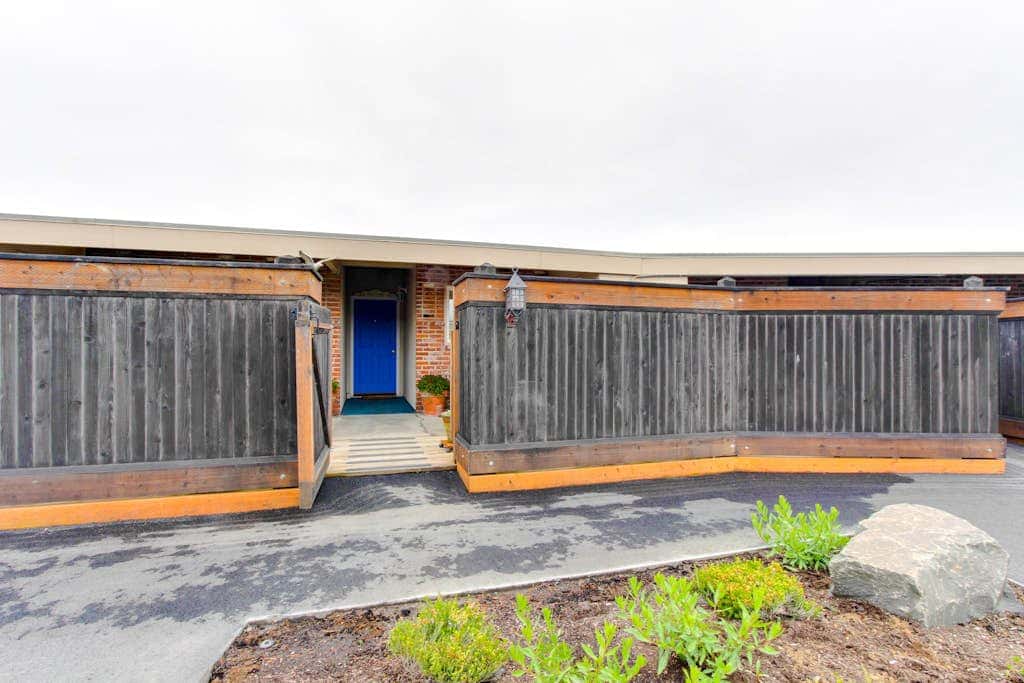 Oceanfront getaway close to Gearhart Golf Links , no pets