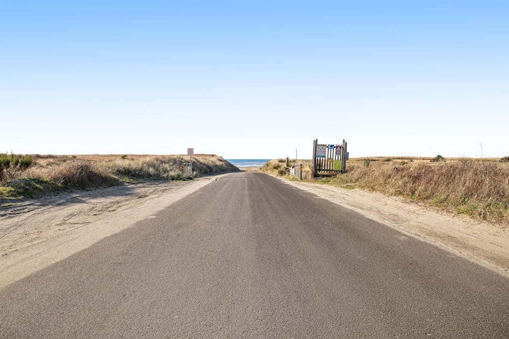 Oceanfront getaway close to Gearhart Golf Links , no pets
