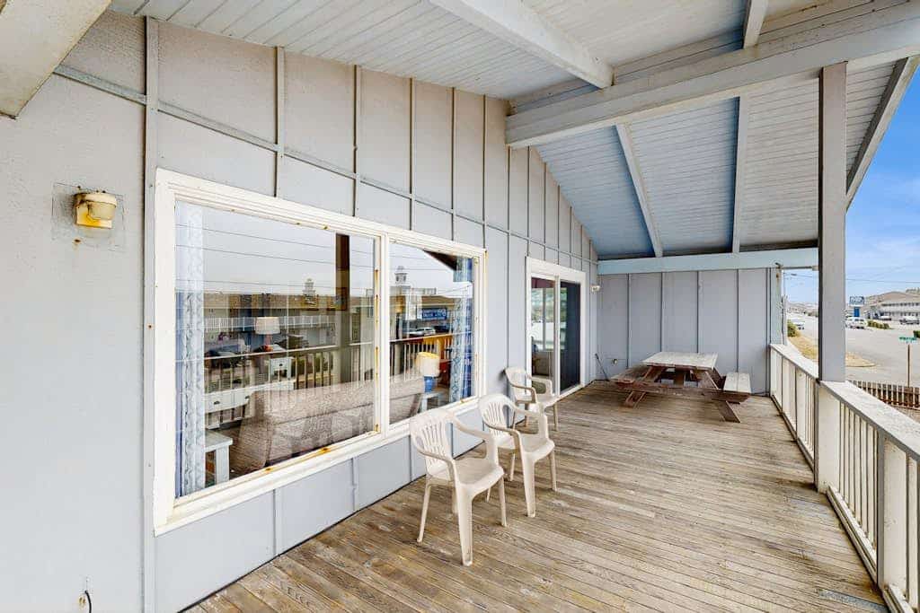 Beach Retreat -- Upper Retreat