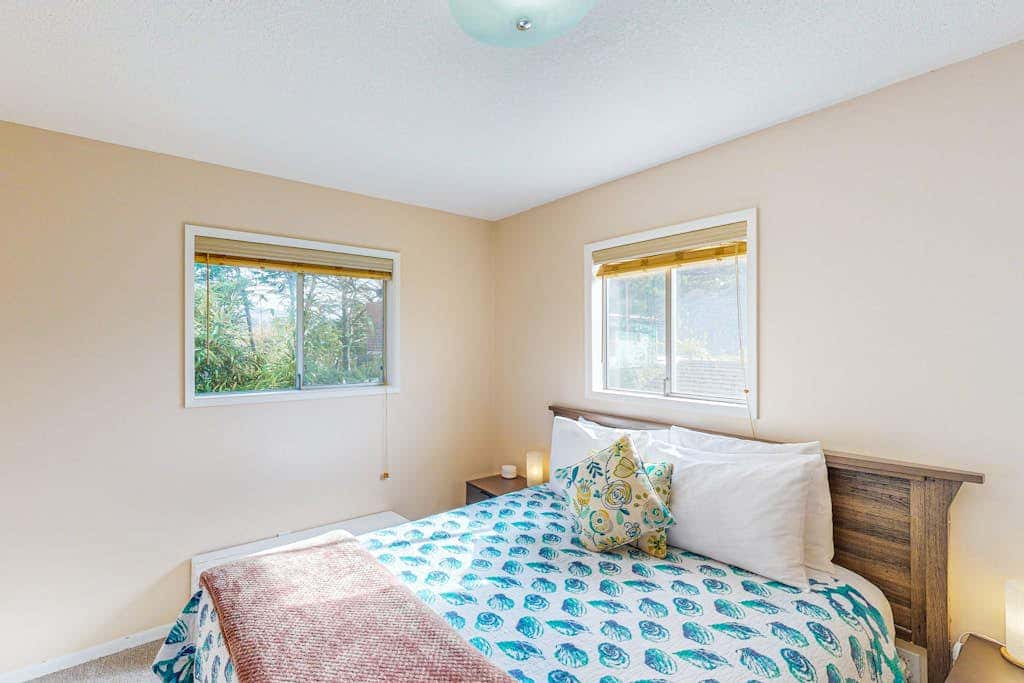 Ocean-view home - private hot tub, outdoor shower, dog-friendly - walk to beach