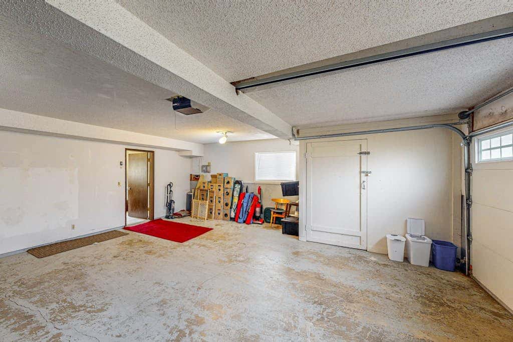Ocean-view home - private hot tub, outdoor shower, dog-friendly - walk to beach