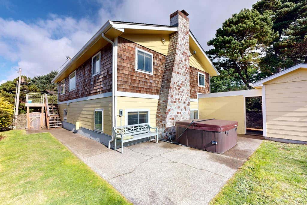 Ocean-view home - private hot tub, outdoor shower, dog-friendly - walk to beach