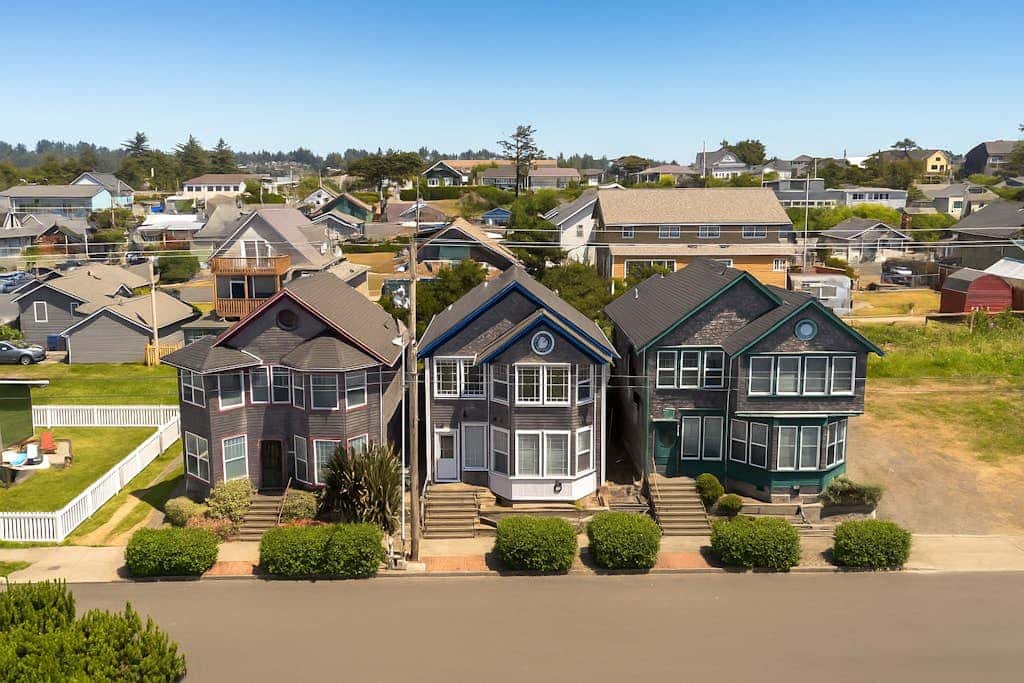 3 stunning water-view homes 1 block from beach with new hot tub-walk to Coast St