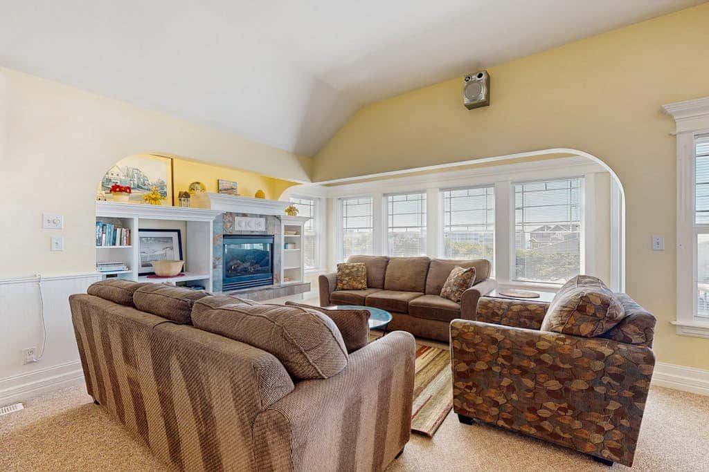 3 stunning water-view homes 1 block from beach with new hot tub-walk to Coast St