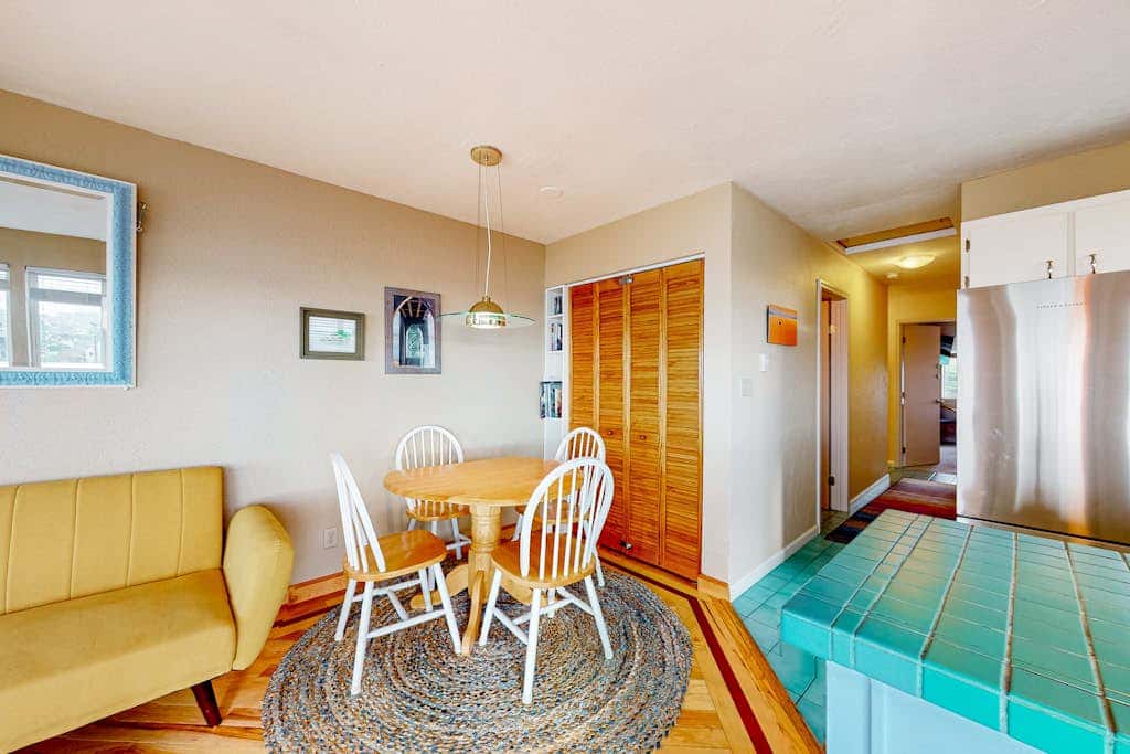 Oceanfront Nye Beach condo with gorgeous corner view & beach access