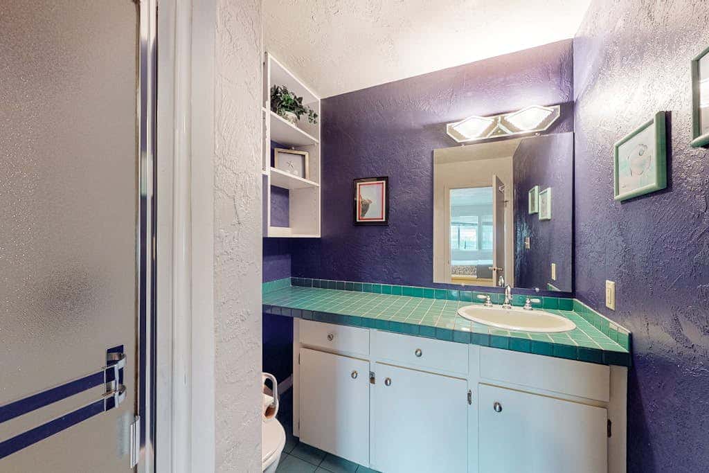 Oceanfront Nye Beach condo with gorgeous corner view & beach access