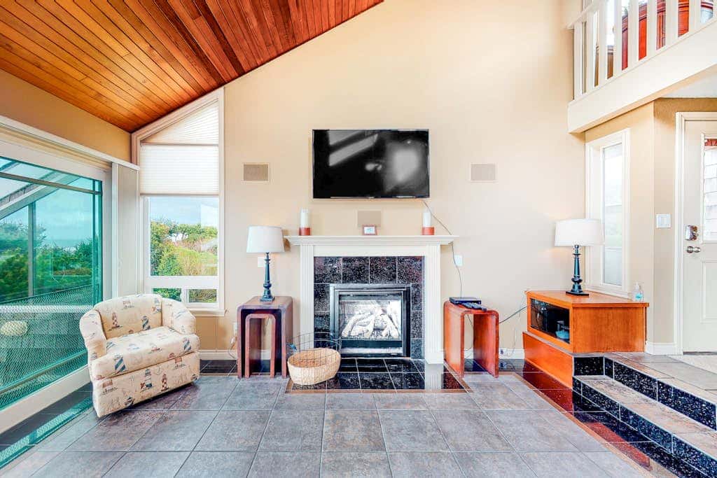 Oceanfront Home with Private Hot Tub, Ocean Views, Fireplace & Beach Access Path