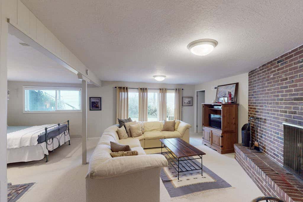 Beachfront house with sprawling ocean views near Tillamook Head