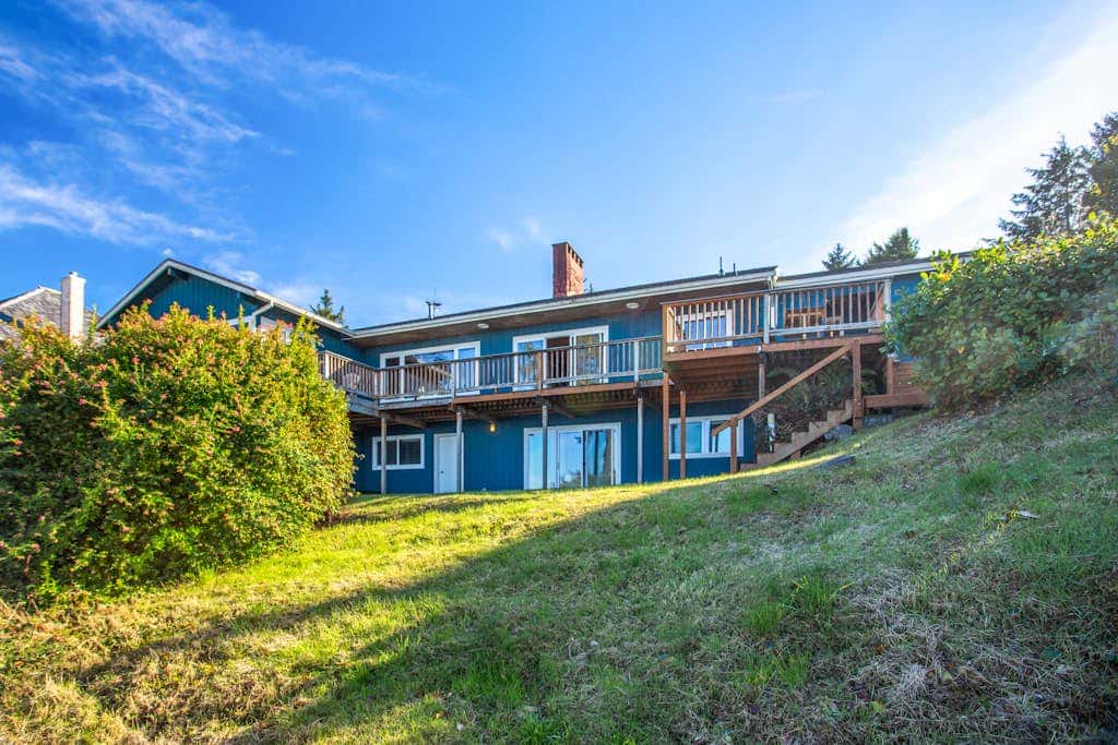Beachfront house with sprawling ocean views near Tillamook Head