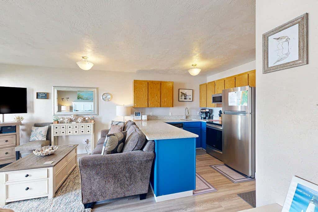 Modern oceanfront studio condo on Nye Beach with seasonal pool