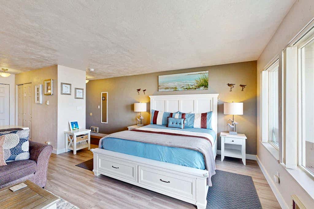 Modern oceanfront studio condo on Nye Beach with seasonal pool