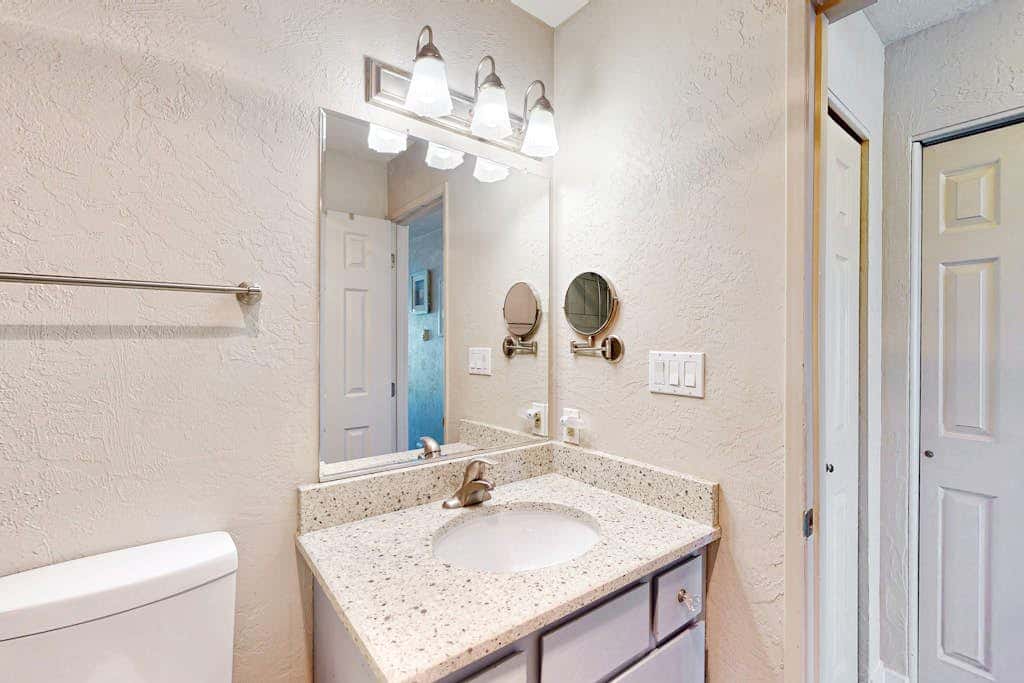 Modern oceanfront studio condo on Nye Beach with seasonal pool