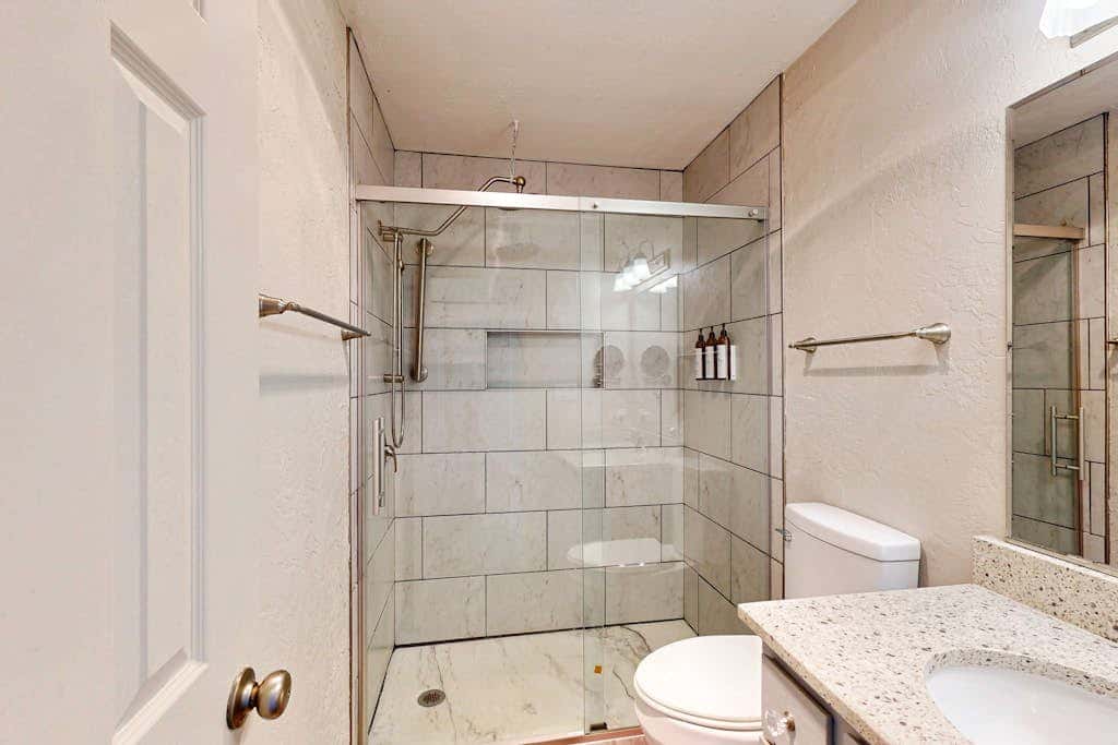 Modern oceanfront studio condo on Nye Beach with seasonal pool