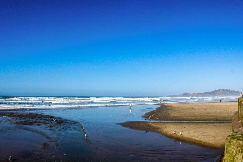 Modern oceanfront studio condo on Nye Beach with seasonal pool