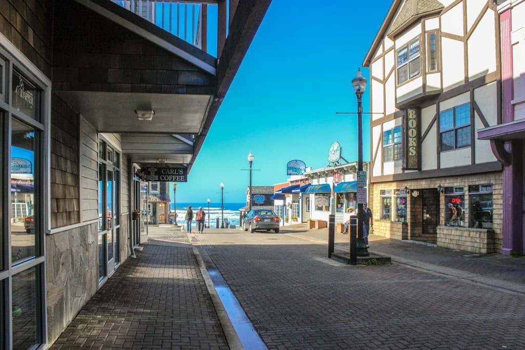 Modern oceanfront studio condo on Nye Beach with seasonal pool