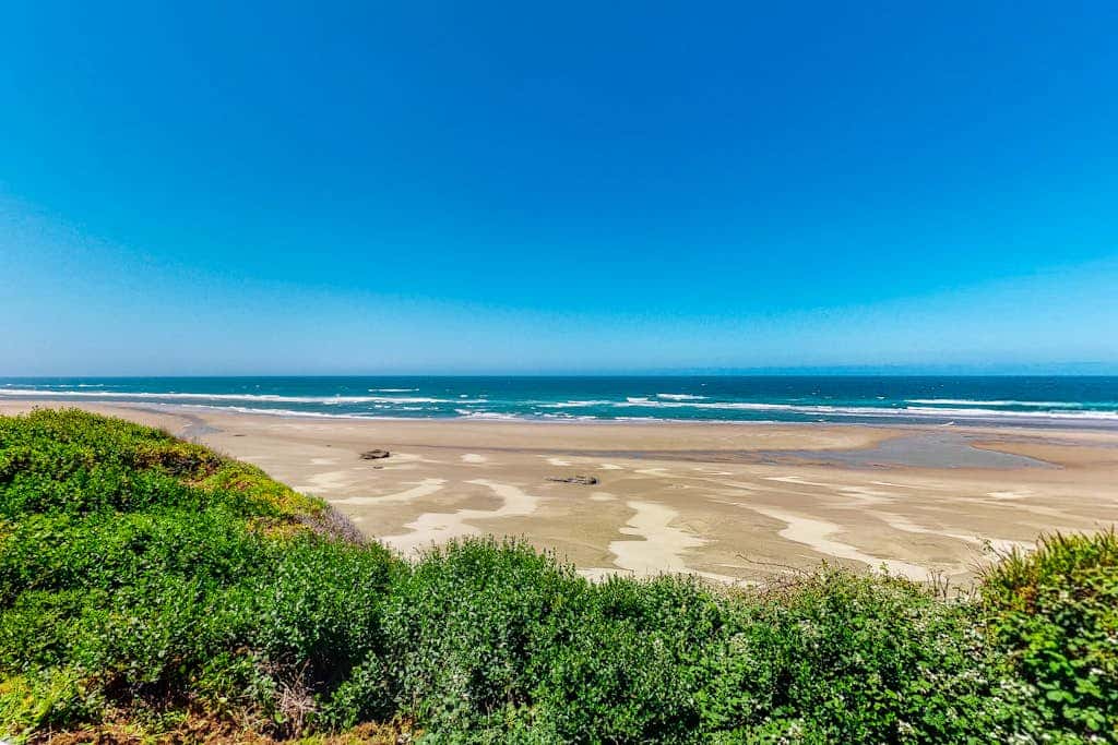 Oceanfront Home with Private Hot Tub, Deck Grill & Uninterrupted Pacific Views