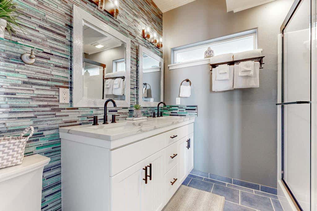 Oceanfront Home with Private Hot Tub, Deck Grill & Uninterrupted Pacific Views