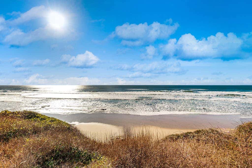 Oceanfront Home with Private Hot Tub, Deck Grill & Uninterrupted Pacific Views