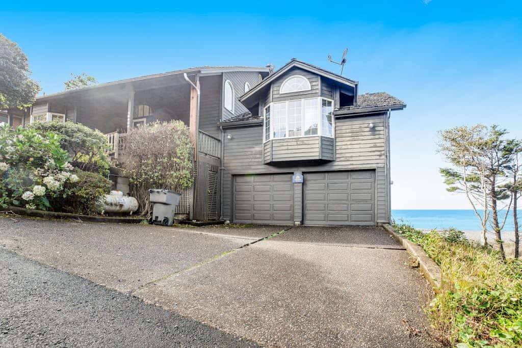 Pacific Ocean View Lodge