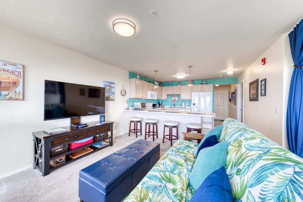 Dog-friendly oceanfront condo with electric fireplace - walk to the beach