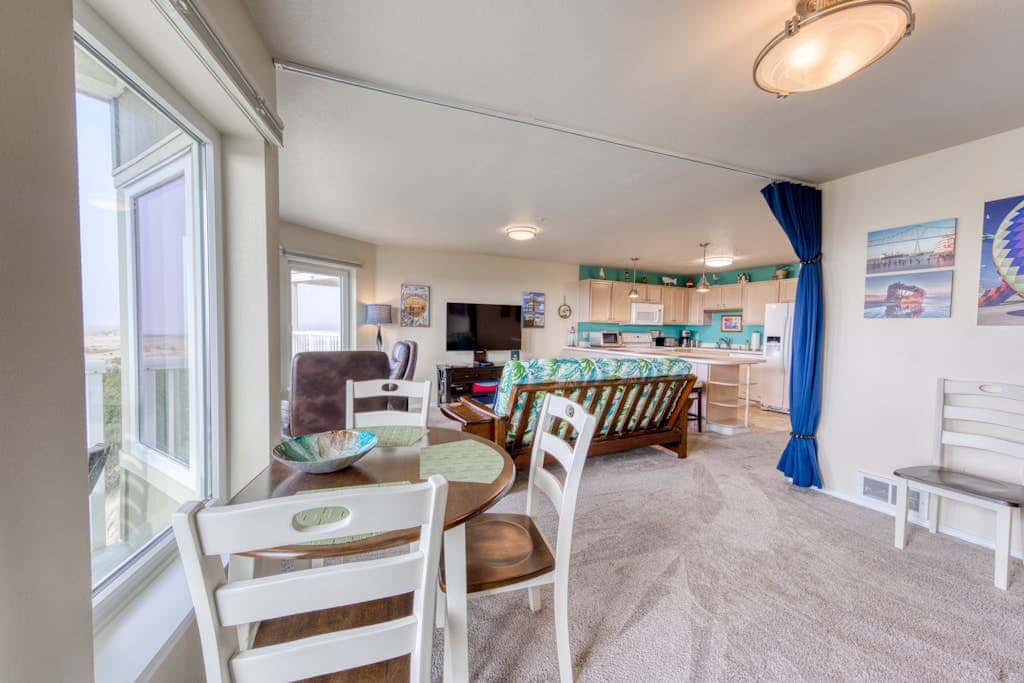 Dog-friendly oceanfront condo with electric fireplace - walk to the beach