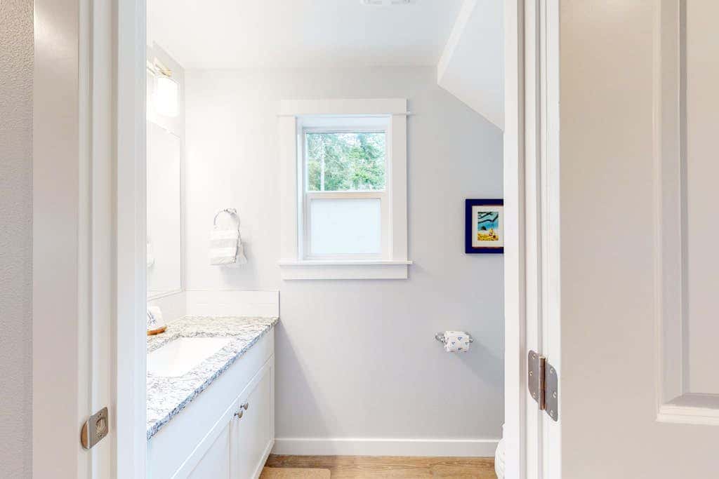 Brand-new home with hot tub, deck, fast WiFi, central AC, & great location