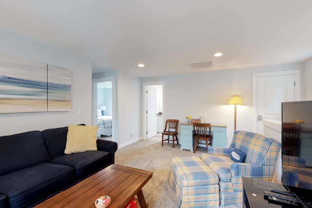 Brand-new home with hot tub, deck, fast WiFi, central AC, & great location