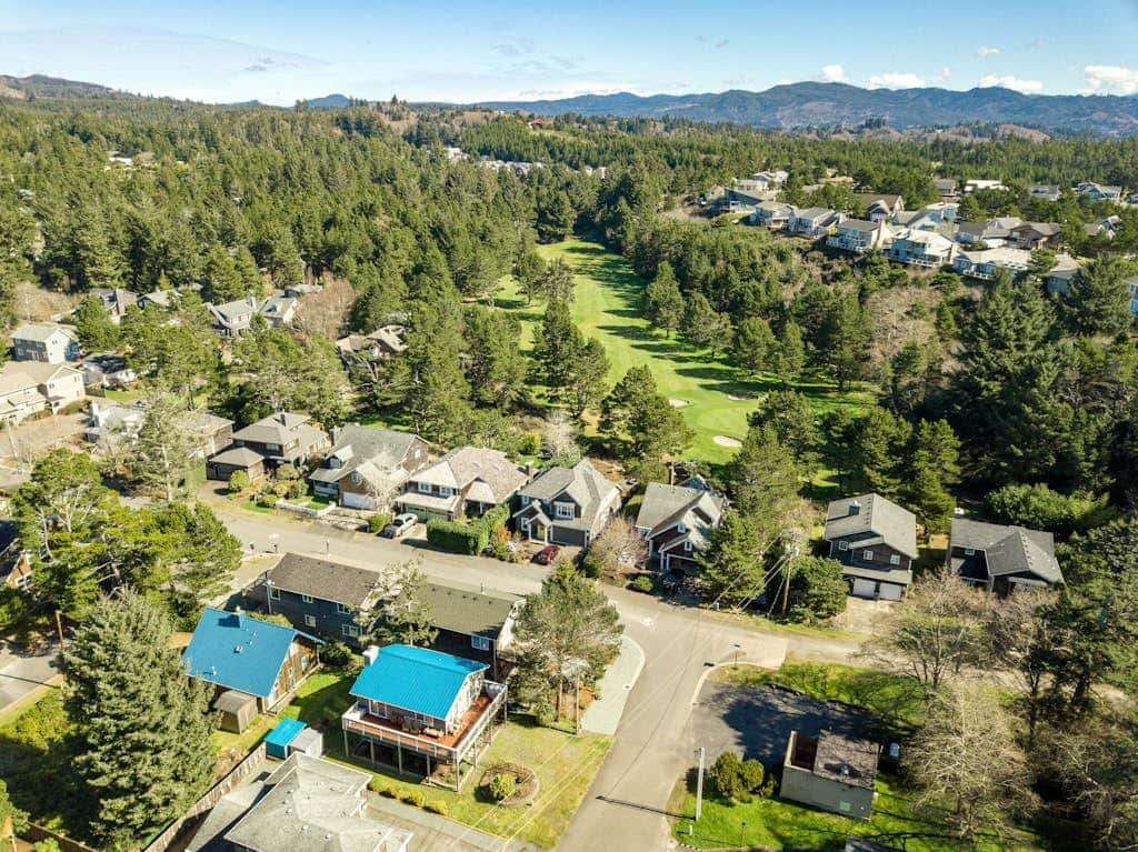 2-story dog-friendly home with beach access, Ping-Pong table, & grill