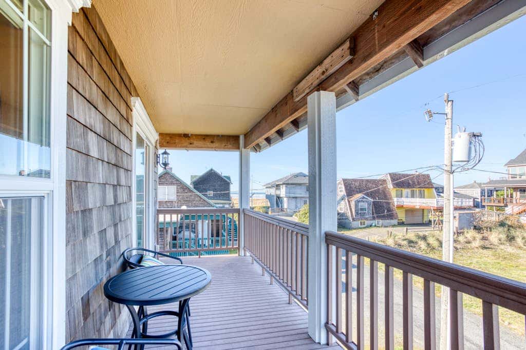 Dog-friendly house near the beach with spectacular views and pool table