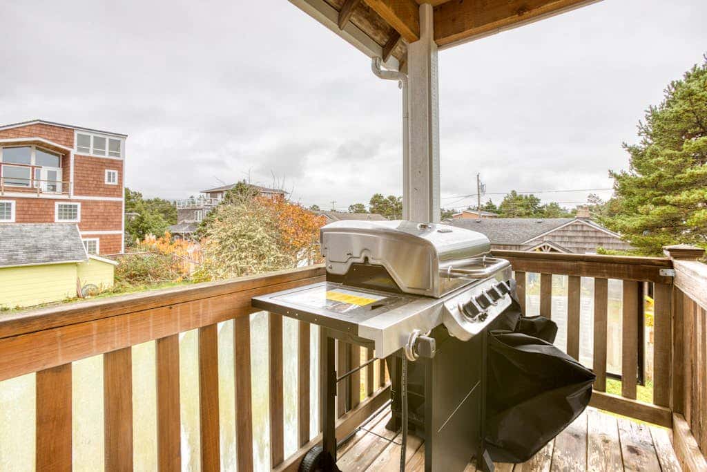 Dog-friendly house near the beach with spectacular views and pool table