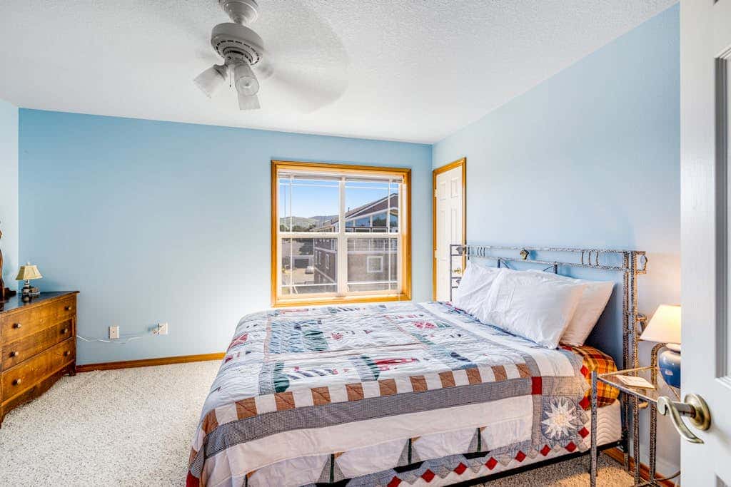 Dog-friendly house near the beach with spectacular views and pool table