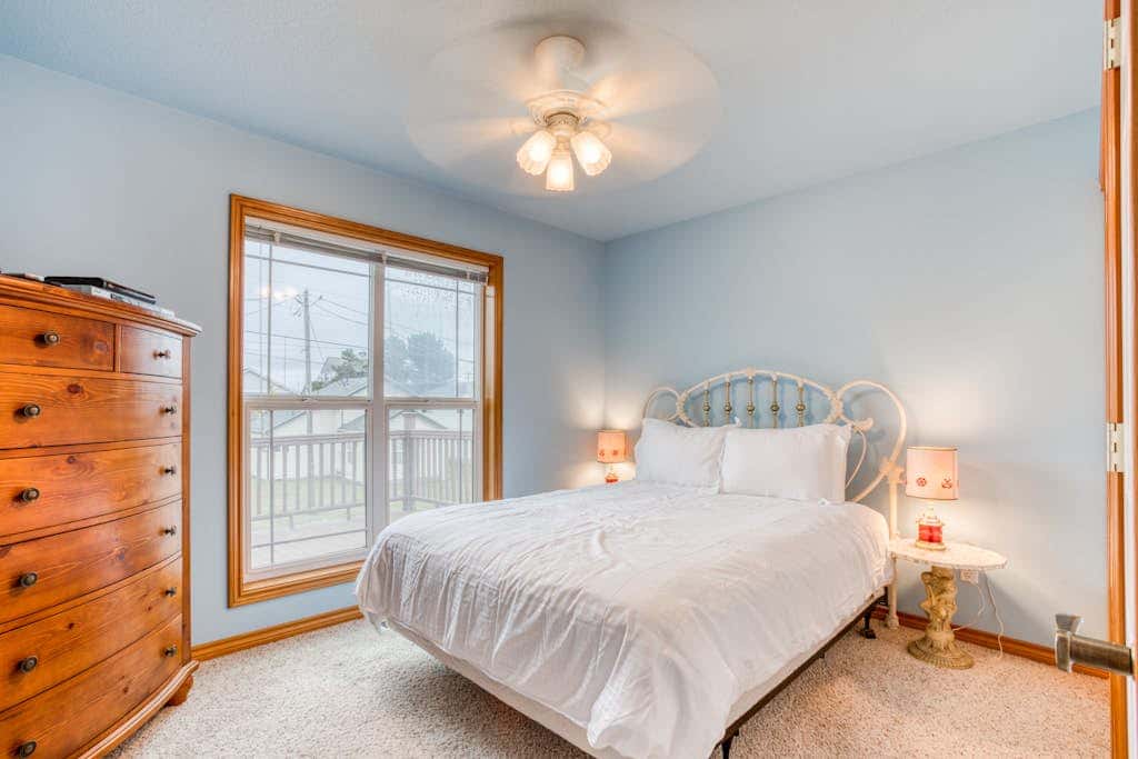 Dog-friendly house near the beach with spectacular views and pool table