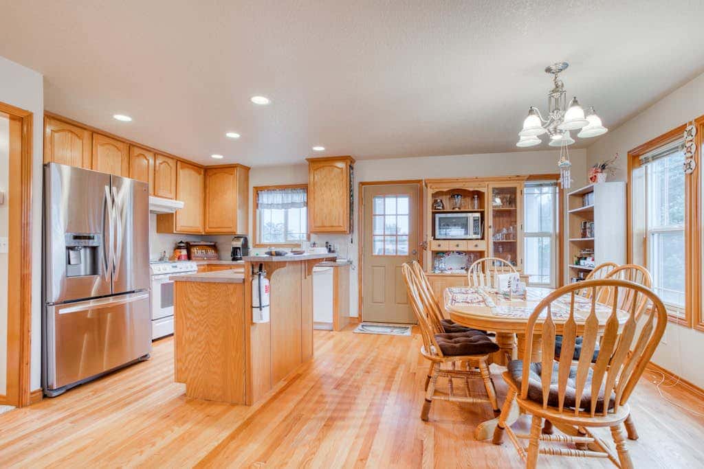 Dog-friendly house near the beach with spectacular views and pool table