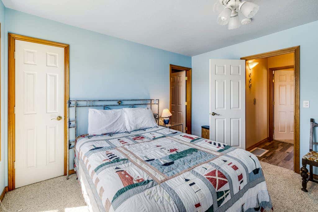 Dog-friendly house near the beach with spectacular views and pool table