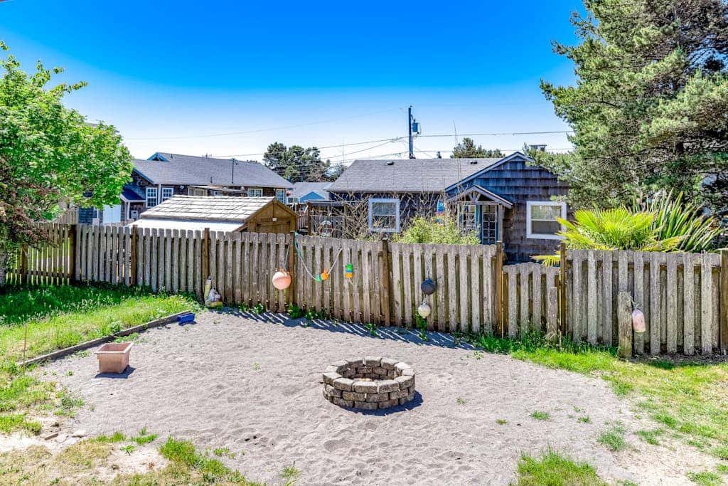 Dog-friendly house near the beach with spectacular views and pool table