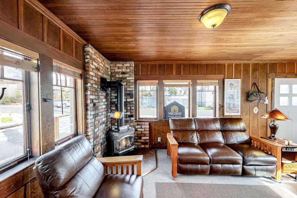 Cottage by the Sea - MCA 1213