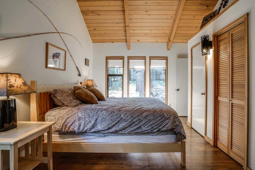 Dog-friendly cabin with deck, mountain views, pools, & hot tubs