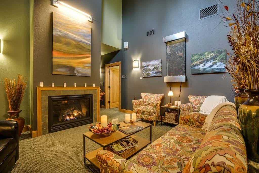 Dog-friendly cabin with deck, mountain views, pools, & hot tubs